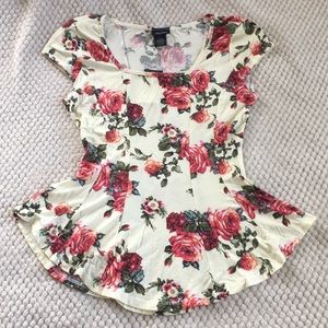 Beautiful floral blouse ⚫️